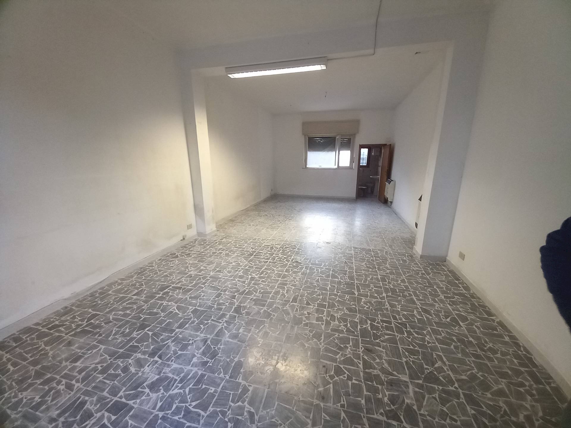 Foto 2 - Attività Commerciale Via Aldo Moro
 
2, Crespina Lorenzana - foto 2