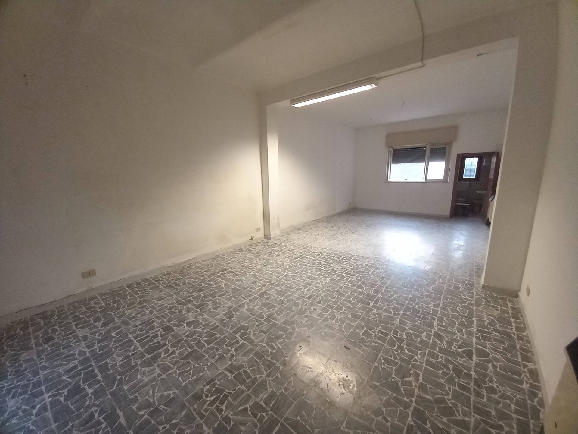 Foto 3 - Attività Commerciale Via Aldo Moro
 
2, Crespina Lorenzana - foto 3