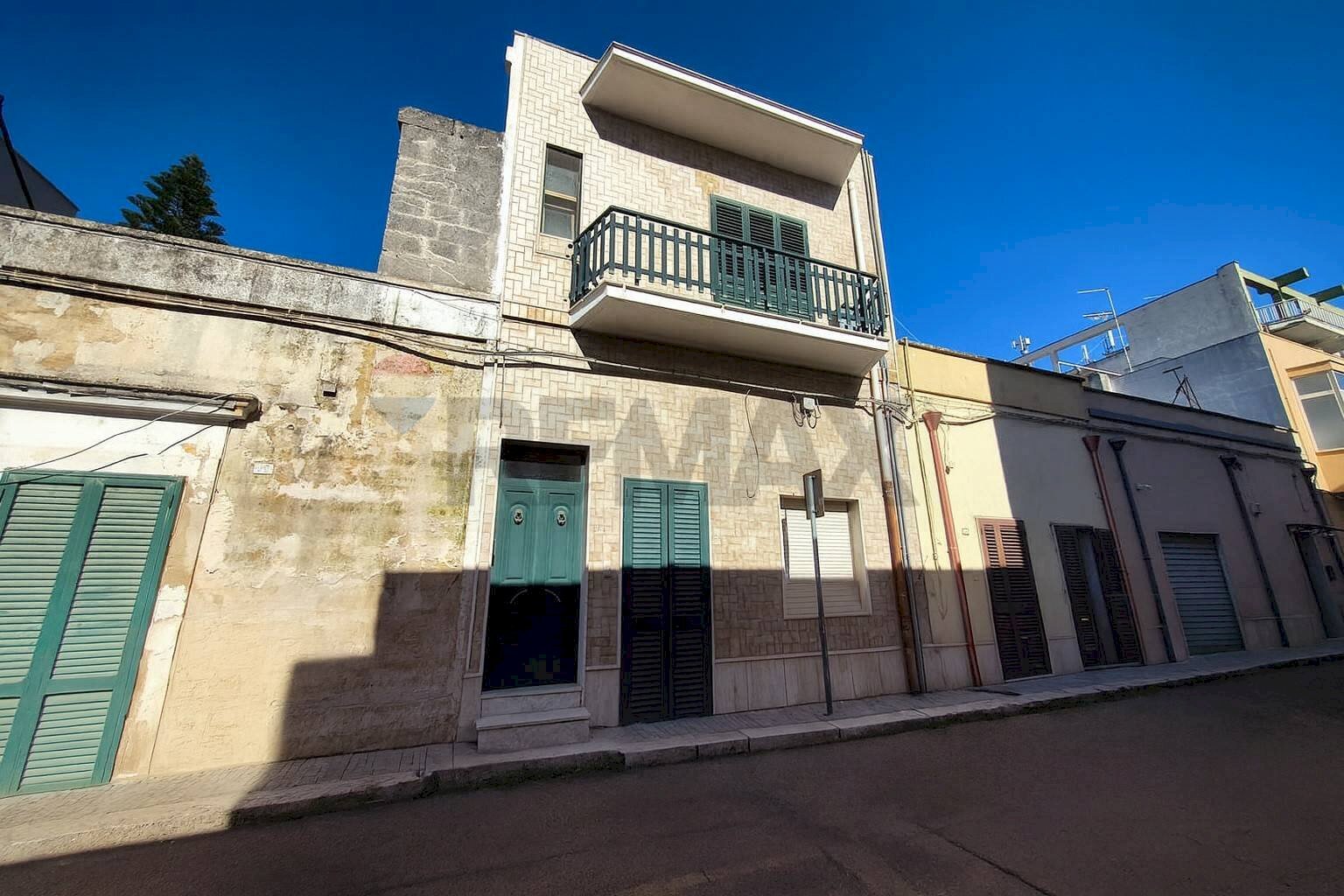Edificio all\'aperto - Casa indipendente Via Dante Alighieri
 
26, San Pietro Vernotico - foto 1