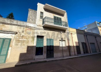 Edificio all\'aperto - Casa indipendente Via Dante Alighieri
 
26, San Pietro Vernotico - foto 1