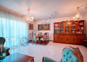 Foto 2 - Villa VIA REDIPUGLIA
 
47, Varedo - foto 2