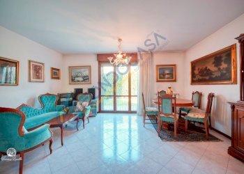 Foto 4 - Villa VIA REDIPUGLIA
 
47, Varedo - foto 4