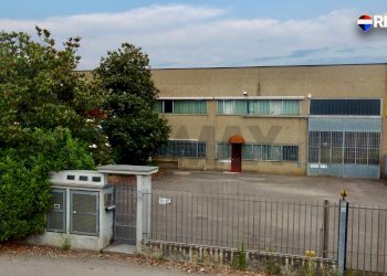 Edificio all\'aperto - Shed del progresso
 
3, Pieve Emanuele - photo 5