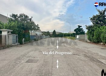 Non correlato - Shed del progresso
 
3, Pieve Emanuele - photo 7