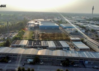 Edificio all\'aperto - Shed del progresso
 
3, Pieve Emanuele - photo 15