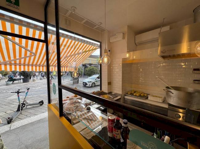 Foto 1 - Shop Piazzale Stazione Porta Genova, Milano - photo 1