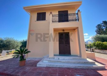 Casa all\'aperto - Villa a Schiera Carini - foto 1