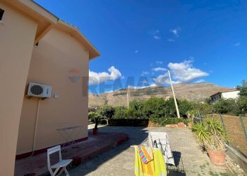 Vista delle montagne - Villa a Schiera Carini - foto 8