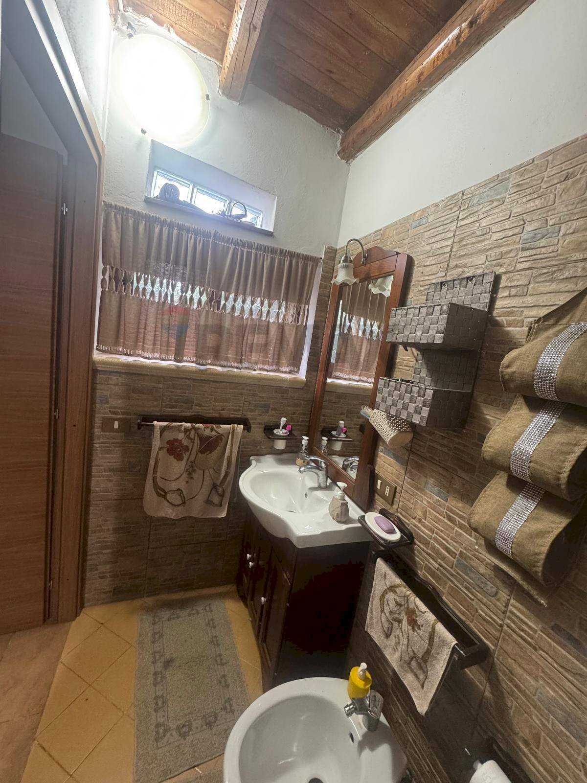 Bagno - Villa Vai Nettuno
 
58, Carini - foto 3