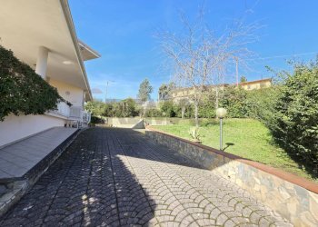 Terrazza - Villa Via Alessandro Manzoni
 
173, Rende - photo 4