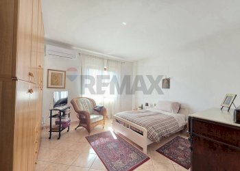 Camera / camera da letto - Villa Via Alessandro Manzoni
 
173, Rende - photo 19