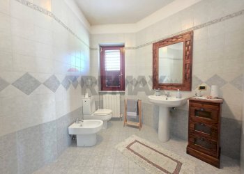 Bagno - Villa Via Alessandro Manzoni
 
173, Rende - photo 25