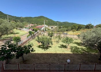 Vista delle montagne - Casa indipendente C/da Valli
 
snc, Cerisano - foto 5