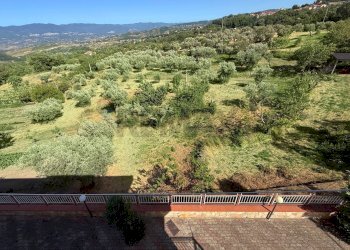 Vista delle montagne - Casa indipendente C/da Valli
 
snc, Cerisano - foto 8
