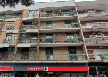 Edificio all\'aperto - Three-room apartment Via Papa Giovanni XXIII
 
215, Bari - photo 8