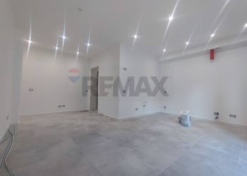 Stanza vuota - Trilocale Via Papa Giovanni XXIII
 
215, Bari - foto 1