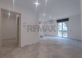 Stanza vuota - Trilocale Via Papa Giovanni XXIII
 
215, Bari - foto 2