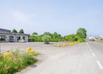 Foto 22 - Locale Commerciale Strada Statale 525
 
2, Osio Sopra - foto 22