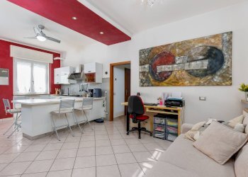 INTERNA - Trilocale Cesare Baldi
 
8, Almenno San Salvatore - foto 2