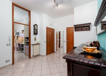 INTERNA - Trilocale Cesare Baldi
 
8, Almenno San Salvatore - foto 8