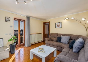 INTERNA - Trilocale Albenza via Camutaglio
 
15, Almenno San Bartolomeo - foto 5