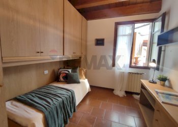 Camera / camera da letto - Three-room apartment frazione girola, Blevio - photo 19