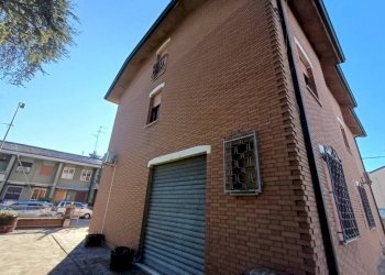 Facciata - Villa via Bari, Carpi - foto 34