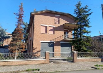 Facciata - Villa via Bari, Carpi - foto 35