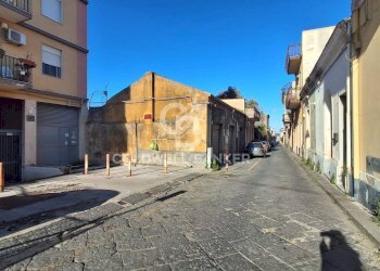 Foto 2 - Quadrilocale Via Cialdini
 
81, Riposto - foto 2