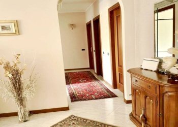 Corridoio - Three-room apartment via della Liberazione, Pero - photo 8