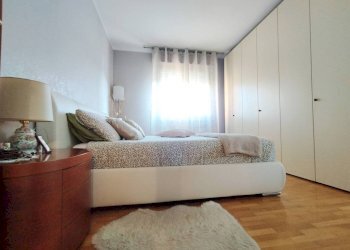 Camera da letto - Trilocale via della Liberazione, Pero - foto 24