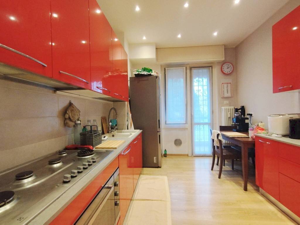 Cucina - Trilocale via Figino, 10, Pero - foto 2