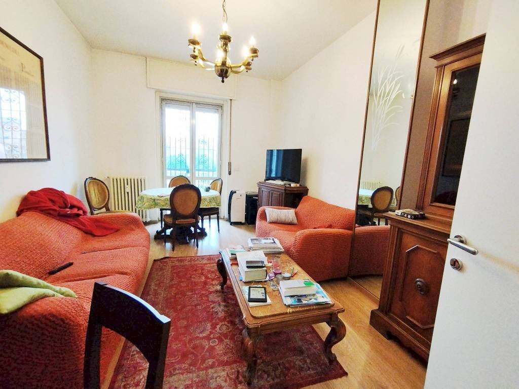 Salone - Three-room apartment via Figino, 10, Pero - photo 2