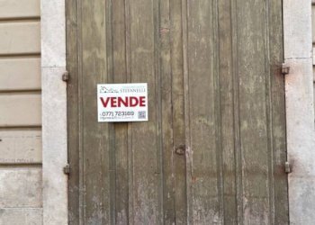 Facciata - Shop via Ferdinando Lavanga, Formia - photo 10