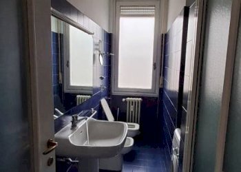 Bagno - Bilocale via Vespri Siciliani, 51, Milano (zona Giambellino) - foto 12