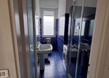 Bagno - Bilocale via Vespri Siciliani, 51, Milano (zona Giambellino) - foto 13