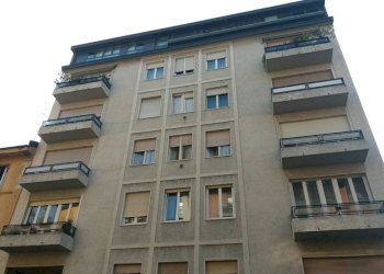 Facciata - Bilocale via Vespri Siciliani, 51, Milano (zona Giambellino) - foto 14