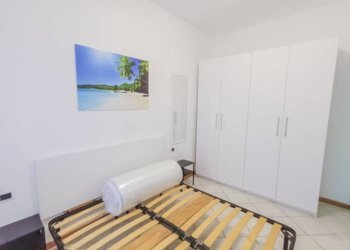 Camera da letto - Bilocale via Don Giuseppe Dossetti, Bologna (zona Bolognina) - foto 9