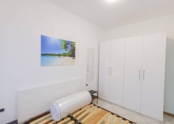 Camera da letto - Bilocale via Don Giuseppe Dossetti, Bologna (zona Bolognina) - foto 12