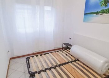 Camera da letto - Bilocale via Don Giuseppe Dossetti, Bologna (zona Bolognina) - foto 16