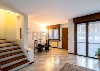 Sala da pranzo - Villa a Schiera Via Bellini
 
12, Segrate - foto 7