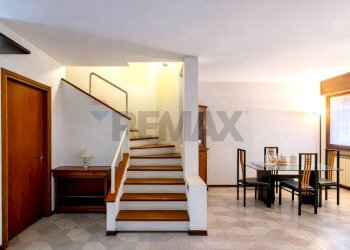 Scale - Villa a Schiera Via Bellini
 
12, Segrate - foto 8