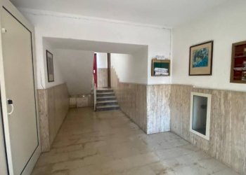 Interno palazzo - Quadrilocale via Emilio Salgari, Palermo - foto 10