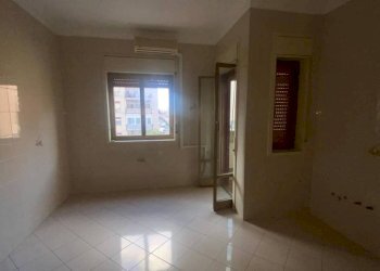 Salone - Quadrilocale via Emilio Salgari, Palermo - foto 17