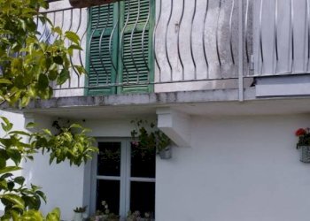 Facciata - Villa contrada California, 8, Cocquio-Trevisago - foto 2