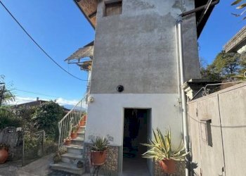 Facciata - Villa contrada California, 8, Cocquio-Trevisago - foto 4