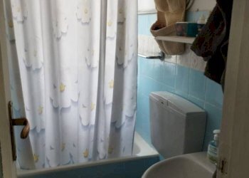 Bagno - Villa contrada California, 8, Cocquio-Trevisago - foto 9