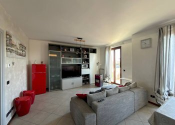 Foto 3 - Trilocale Via Ungaretti
 
11, Puegnago sul Garda - foto 3