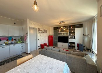 Foto 7 - Trilocale Via Ungaretti
 
11, Puegnago sul Garda - foto 7