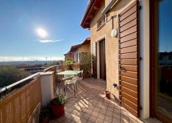 Foto 1 - Trilocale Via Ungaretti
 
11, Puegnago sul Garda - foto 1